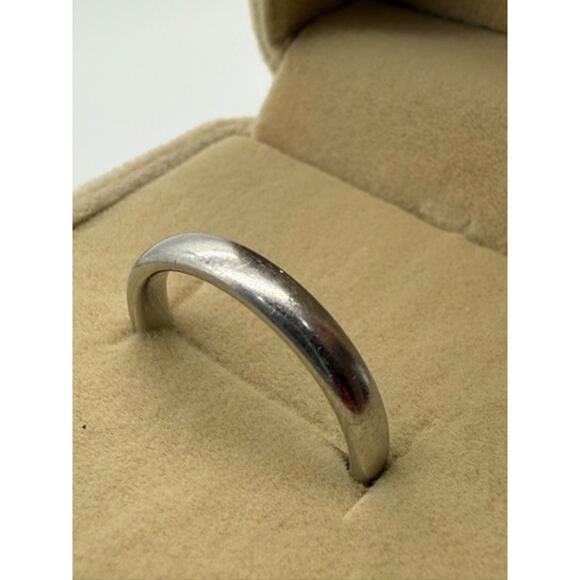 Tiffany & Co Platinum Band*Beautiful Pt950 purity*unbranded box*size 6 5/8 - Picture 2 of 5